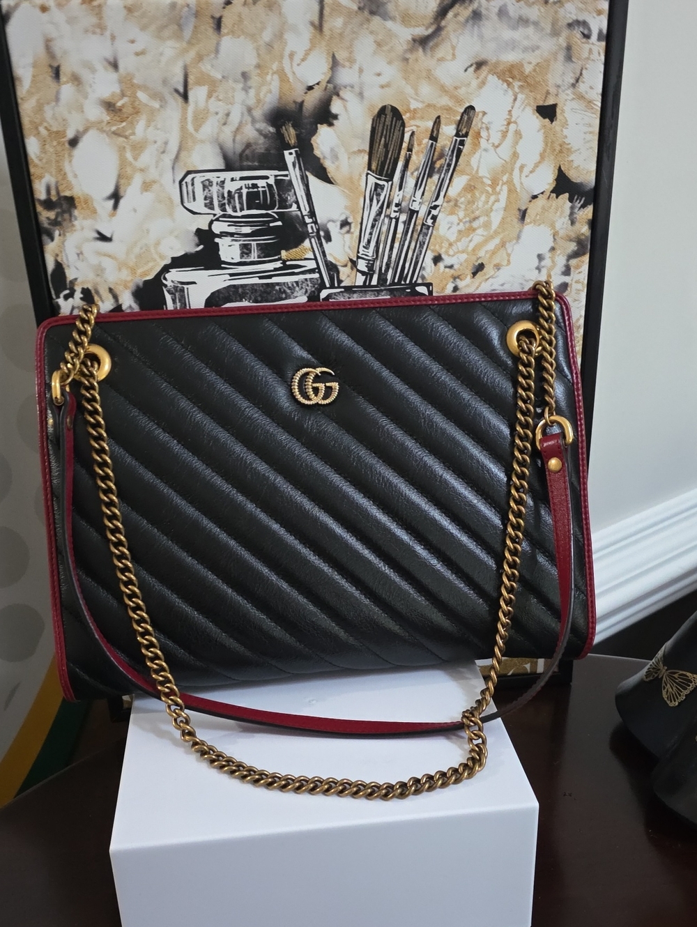 Gucci GG Marmont Medium Diagonal Quilted Leather Shoulder Accordion Bag